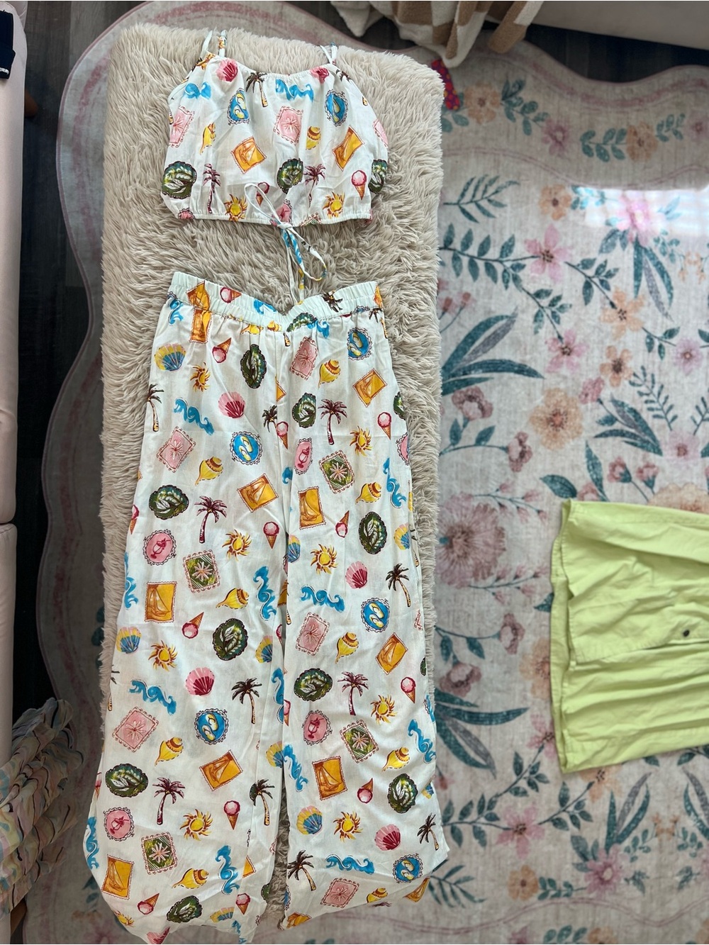 Women’s White Wide-Leg Beach-Print Set